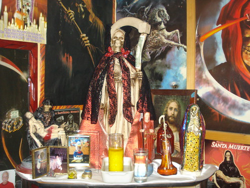 altar-de-la-santa-muerte3